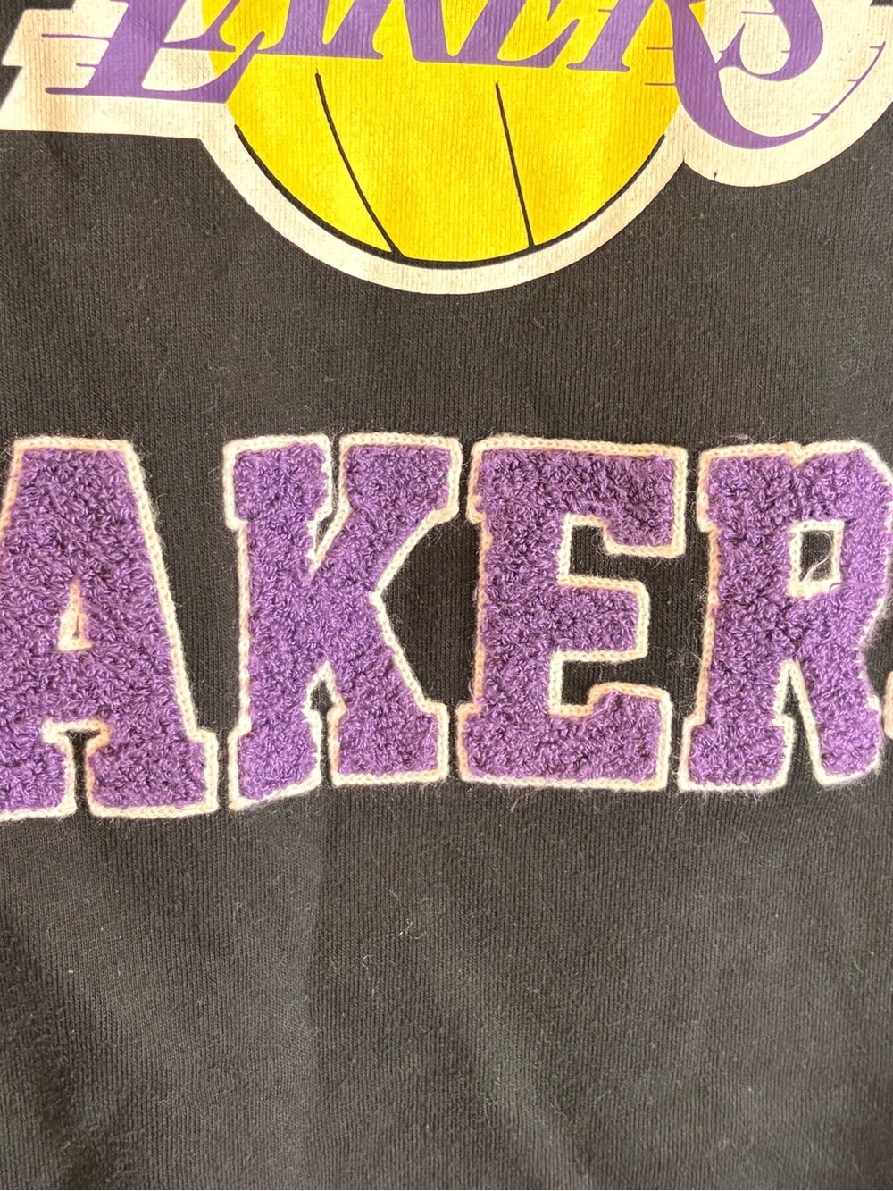 LA Lakers Black Pullover Hoodie - Picture 8 of 14